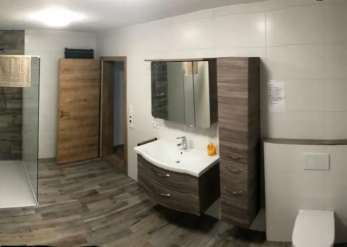 Mit Pool Und Wellness Neukirchen-Balbini