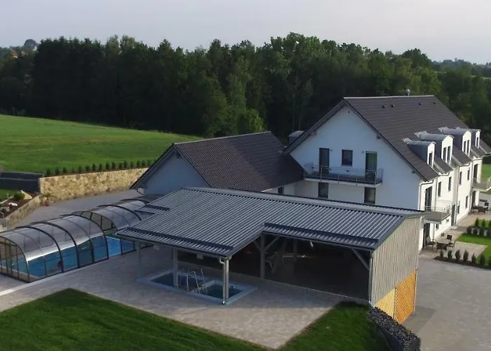 Mit Pool Und Wellness * Neukirchen-Balbini